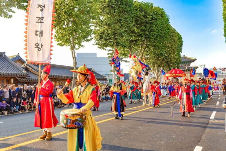 Seoul: The 62nd Suwon Hwaseong Cultural Festival Day Tour - Who Should Consider This Tour?