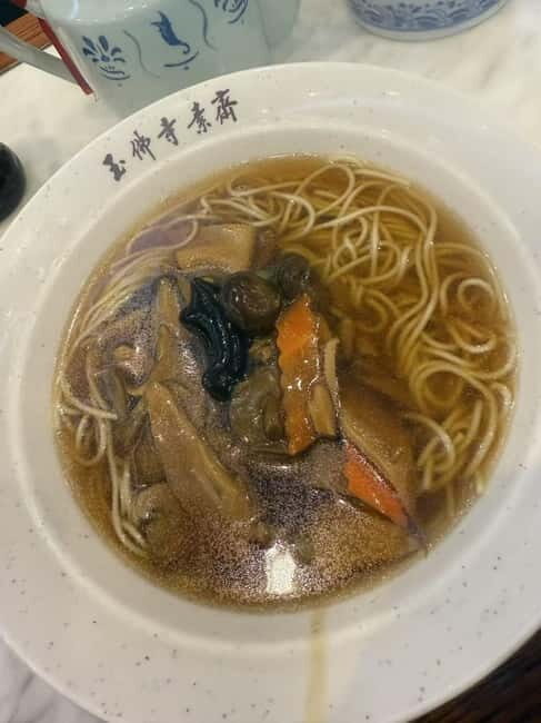 Shanghai: 3-hour Street Food and Temple Tour - Discovering the Heart of Shanghai’s Spiritual and Food Scene