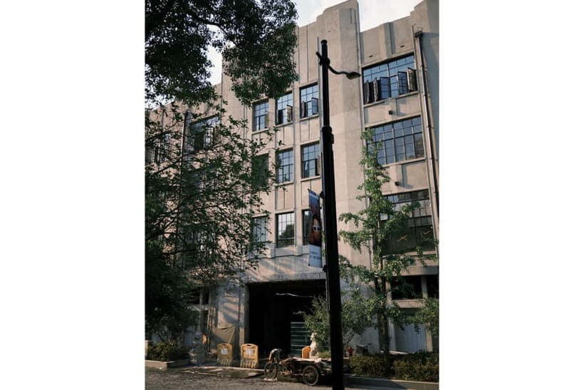 Shanghai Histories Walking Tour: Suzhou Creek to the Bund - The Experience Style and Practical Details