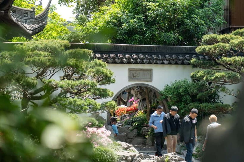 Shanghai: Yuyuan, City God Temple Old City Tour-Tip Based - The Value of This Tour