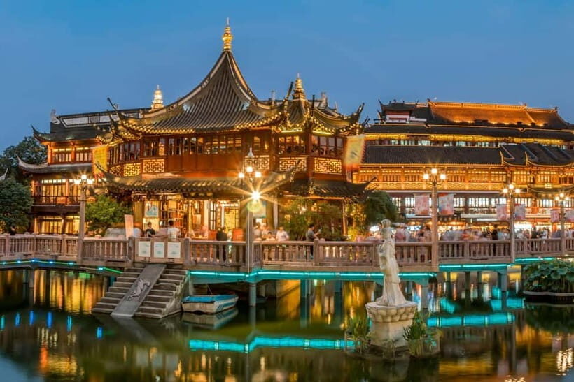 ShanghaiOld Town, Yu Garden, Zhujiajiao Water Town Bus Tour - An In-Depth Look at What You Can Expect