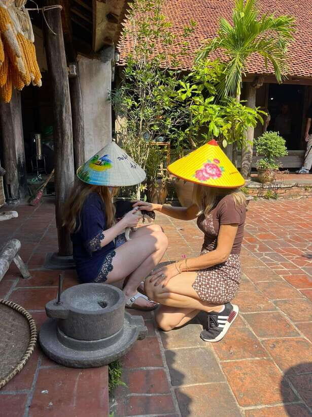 Small Group Discover the best of Duong Lam Ancient Village - What’s Included and What to Keep in Mind