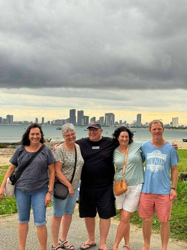 Sunset Sightseeing Cruise On Han River With Tien Sa Show - What Makes It Special