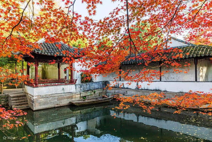 Suzhou Slow Life: Gardens, Handicrafts & Pingtan Melody - Wandering Suzhou’s Historic Pingjiang Road