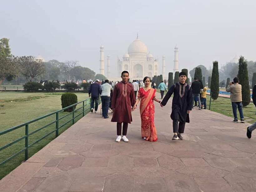 Taj Mahal: Guided Tour with Professional Photoshoot - What Makes This Tour Stand Out?