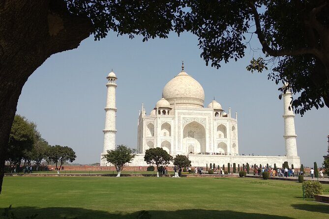 Taj Mahal Luxury Tour By SUPERFAST Train From Delhi - Who Should Consider This Tour?