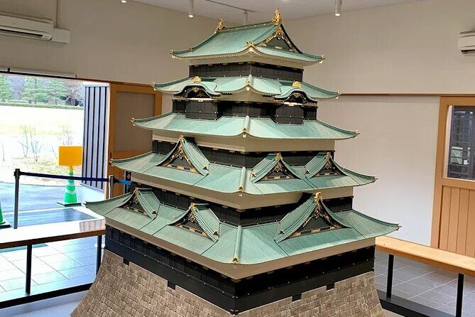 Tokyo Imperial PalaceGuided Walking Tour of East Gardens - Authentic Experiences & Authenticity