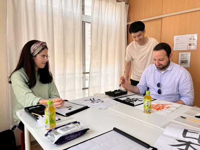 Tokyo: Japanese Calligraphy Lesson with Skilled Instructor - Practice and Technique