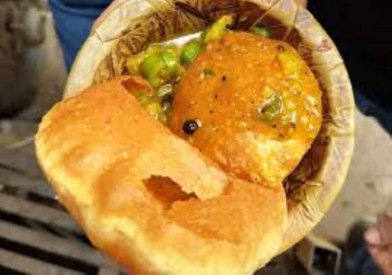 Tuk-Tuk Adventure: Old Agra Markets and Spice Trails - Exploring Kinari Bazaar: The Heart of Trade and Tradition