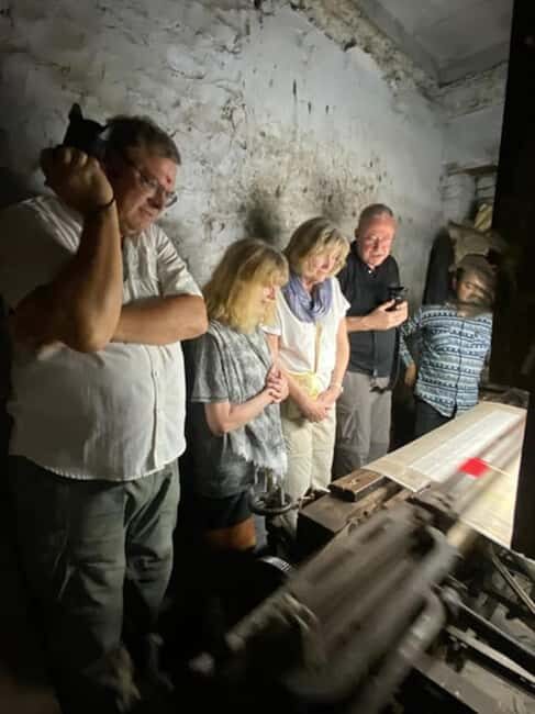 Varanasi: 3 Days Private Guided Tour - Day 1: Walking Through the Old City & Evening Ganga Aarti