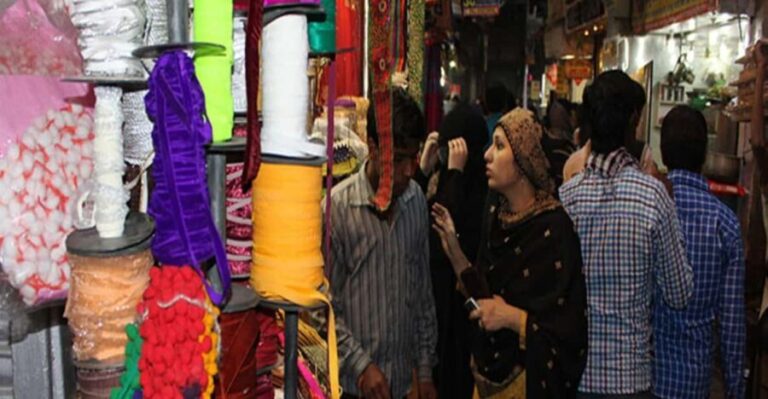 Varanasi: Private Evening Handicraft Market Tour with Dinner - Why This Tour Offers Great Value