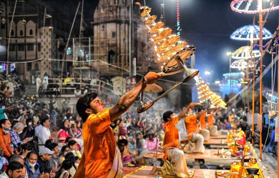 Varanasi Sunset Tour with Ganga Aarti & Free Boat Ride - Authentic Experiences and Cultural Insights
