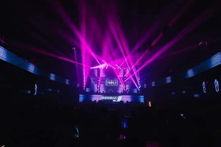 Vientiane: Night Market, Dinner, and Nightclub - Starting Point: The Vientiane Night Market