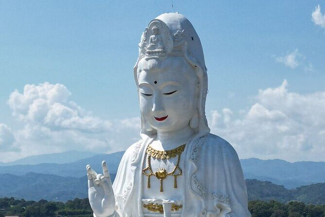 Visit Chiang Rai Temples and Lalitta Cafe from Chiang Mai - Who Will Love This Tour?