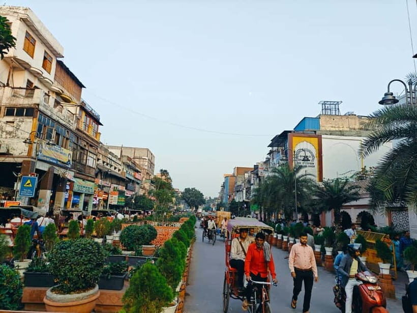 Walking tour of Old Delhi includes One Meal & Rickshaw ride - The Sum Up