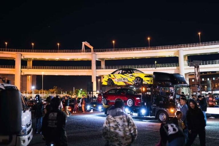 Weekday Evening Daikoku PA Self Drive Tour in JDM Sports Car - The Heart of the Experience: Daikoku Parking Area