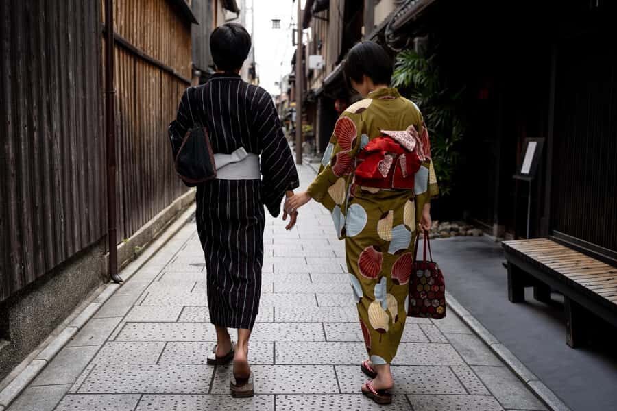 1.5h Private Gion Morning Walk : Quiet Kyoto Stories - Breakdown of the Itinerary