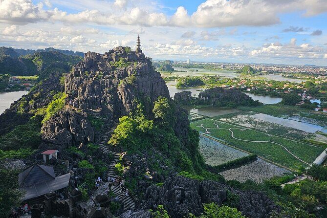 1 Day Luxury Tour in Hoa Lu, Trang An & Mua Cave Amazing View - Who Will Love This Tour?