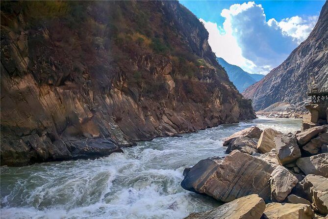 1 Day Tiger Leaping Gorge Hiking Tour from Lijiang - Transport, Price, and Value