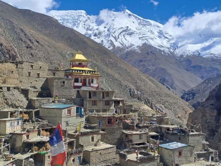 10 Day Annapurna Circuit Trek full packages - What to Expect at Each Stage