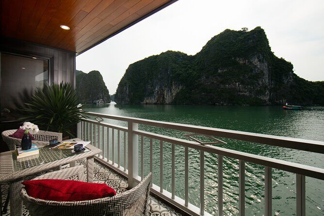 2 Days and 1 Night Ha Long Bay Luxury Escape on Apple Cruise - Discovering the Itinerary: What You Really Get
