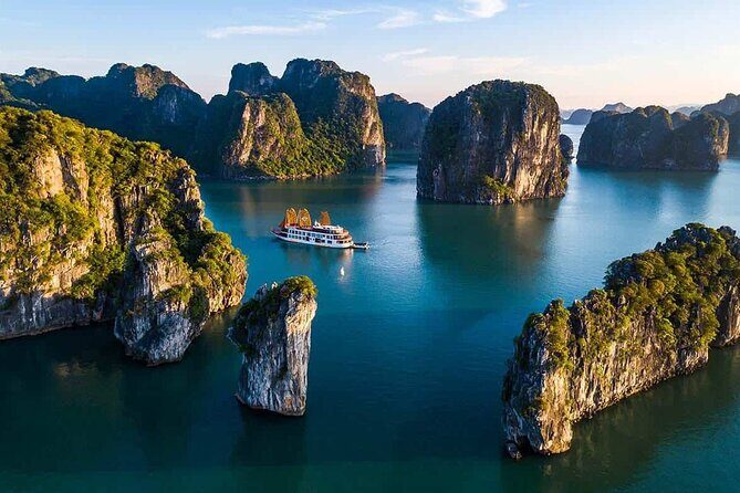 2D1N Bai Tu Long Bay Adventure on 4 Star Cruise - Day 2: Cave Exploration and Vietnamese Cooking