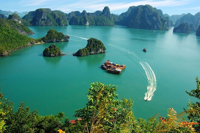 3-Day Halong Bay Cruise with Round-trip Transfer From Hanoi - What Do the Reviews Say?