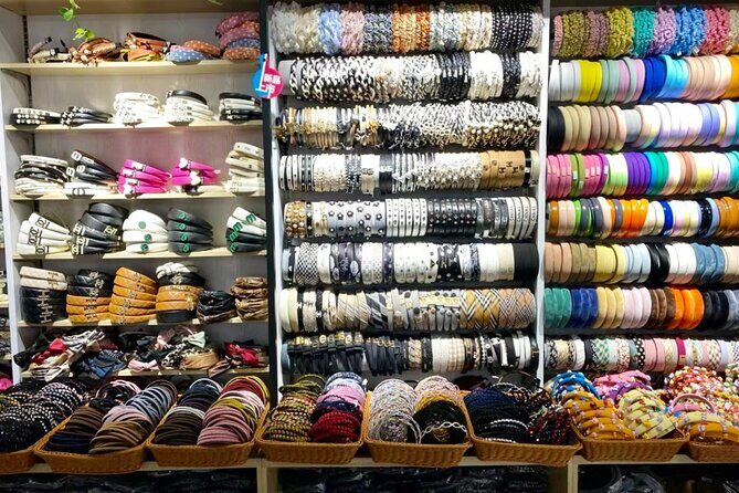 3-Hour Private Shopping & Bargaining Tour at a World Trade Hub - What the Reviews Say