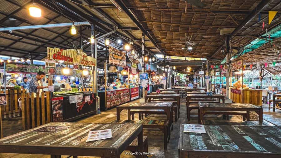 3 Hrs Private boat Tour Bangkok Floating Market by Flat Boat - A Beautiful, Authentic Side of Bangkok