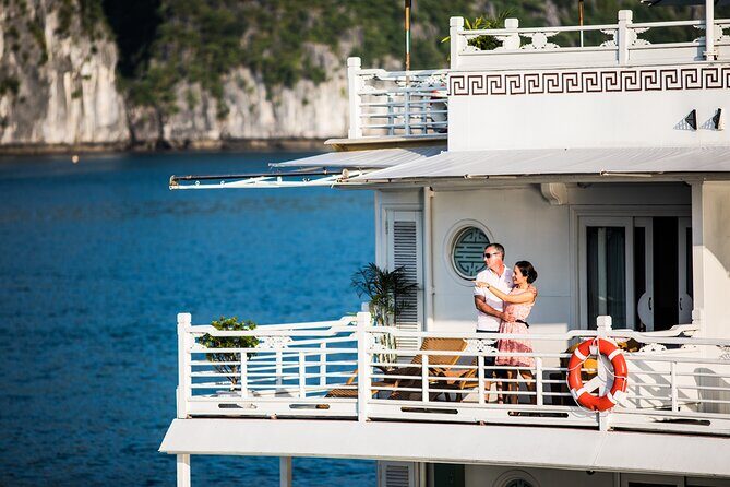 3D2N Halong Bay Ba Ham Tien Ong Private Cruise - Day 2: Active and Relaxed