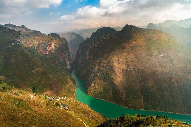 4 Days 3 Nights Karst Plateau Geopark Tour From Ha Giang - Day Three: Waterways and Mountain Roads