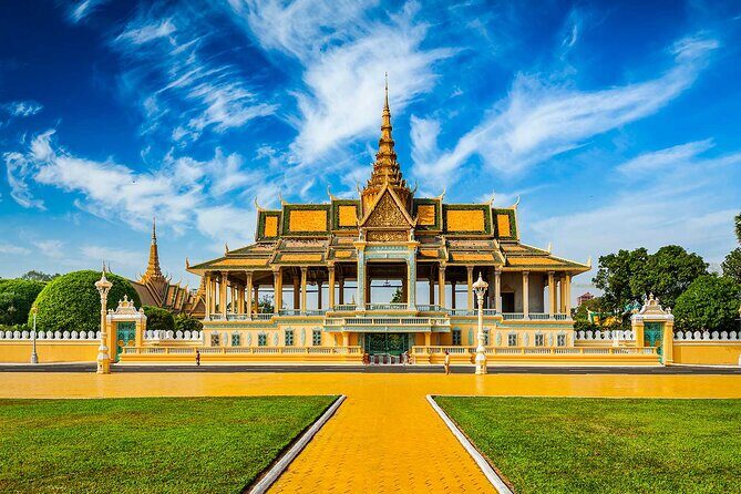 4 Days Private Guide Tour Phnom Penh to Siem Reap included domestic flight - Detailed Breakdown of the Itinerary