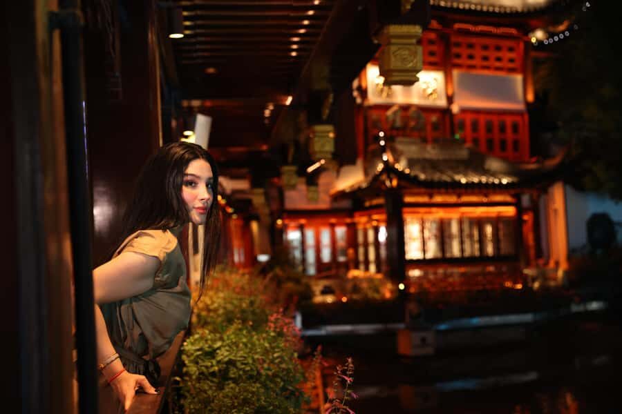 4-Hour Shanghai Highlights Photo TourExplore, Pose, Capture - Why We Think This Tour Offers Real Value