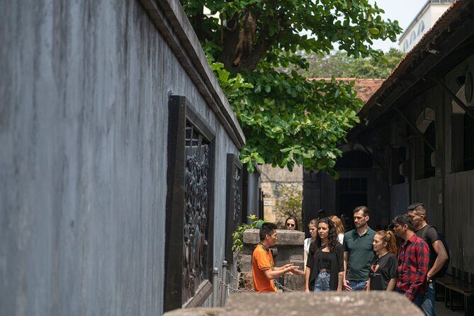 6 Days 5 Nights Northern Vietnam Tour - Transportation and Group Dynamics