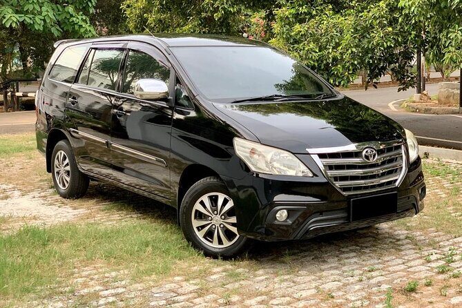 6 Hours Sunrise Point and Natural Hot Spring Tour in Bali - Enjoying a scenic breakfast with Mount Batur views