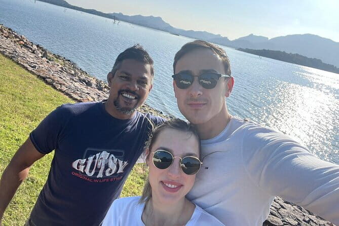 8 Days Tour Sri Lanka (Hotels, Breakfast, Dinner & Luxury Car) - FAQs