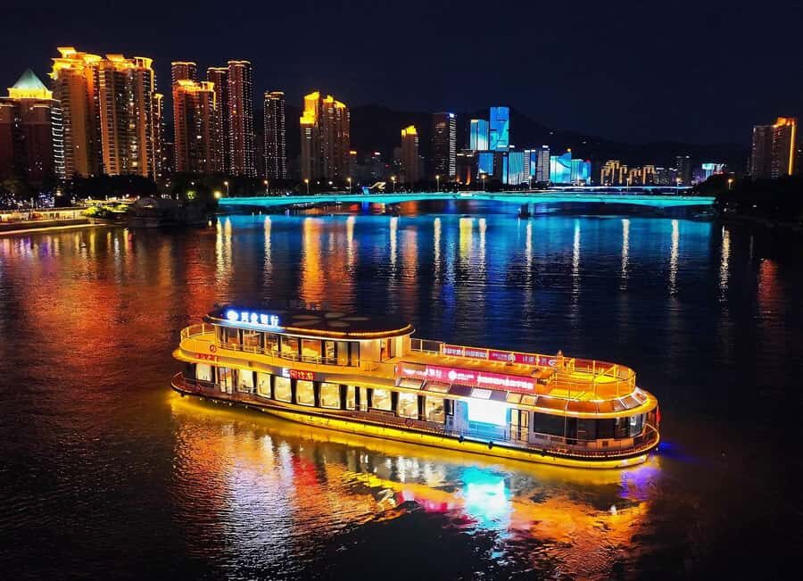 Adult Ticket for Minjiang Night Cruise (18:30) - What to Expect During the Cruise