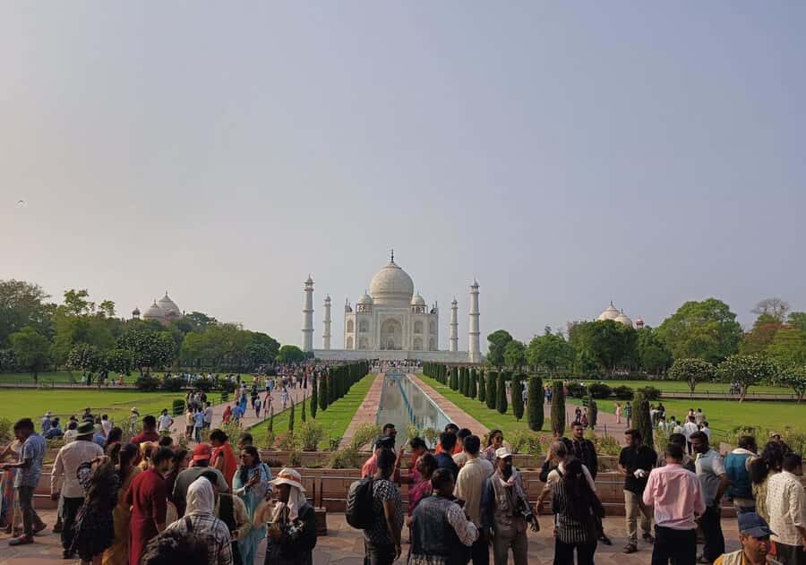 Agra: Fast Track Taj Mahal Entry Tickets - In-Depth Look at the Itinerary