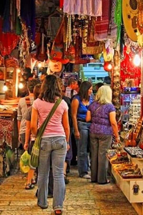 Agra : Heritage Walk Tour by Tuk -Tuk Hidden Gems with Guide - Practical Details & What to Expect