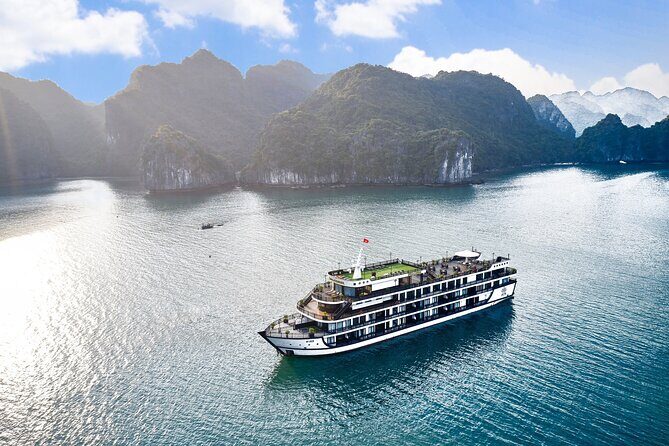 All-Inclusive 2D1N Halong & Lan Ha Bay Luxury Cruise from Hanoi - What Makes This Cruise Stand Out?