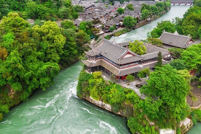 All-Inclusive Private Dujiangyan & Mount Qingcheng Day Tour - Logistics & Practical Tips