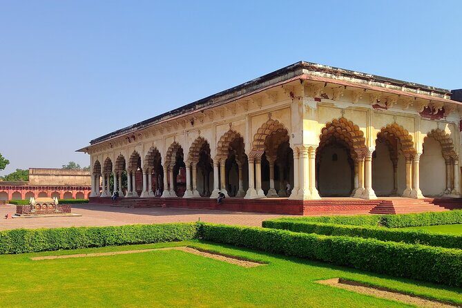 All-Inclusive Taj Mahal Tour by Gatimaan Express from Delhi - A Step-By-Step Look at the Itinerary