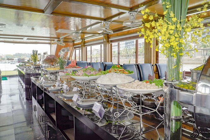 Alova Premium Cruise 1 Day Halong Bay, Buffet Lunch & Kayaking - Exploring Ti Top Island: Beach and Hiking