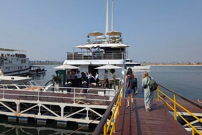 Amazing Day on Jade Sails Luxury Day Tour in Halong Lanha Bay - Who Is This Tour Ideal For?