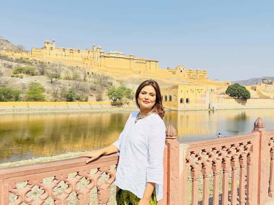 Amer Fort, Jal Mahal & Stepwell Private Jaipur Half-Day Tour - Transportation & Comfort