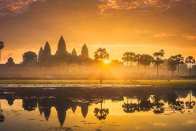 Angkor Wat Sunrise Private Tour - Exploring Angkor Thom and Bayon Temple
