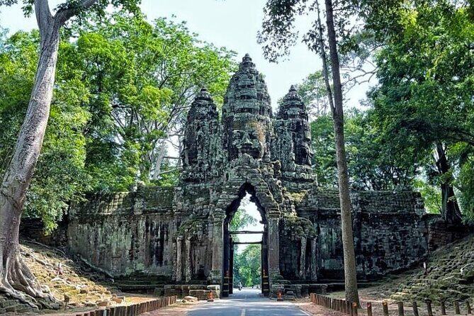 Angkor Wat Sunrise Private Tour from Siem Reap - Detailed Breakdown of the Itinerary