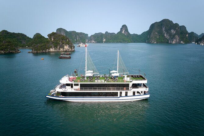 Arcady Halong 5 Star Day Cruise: Buffet Lunch and Sunset Party - The Experience on Board