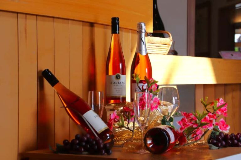 Auckland: Kumeu Wine Tasting Tour and Black Sand Beach - What Makes This Tour Stand Out