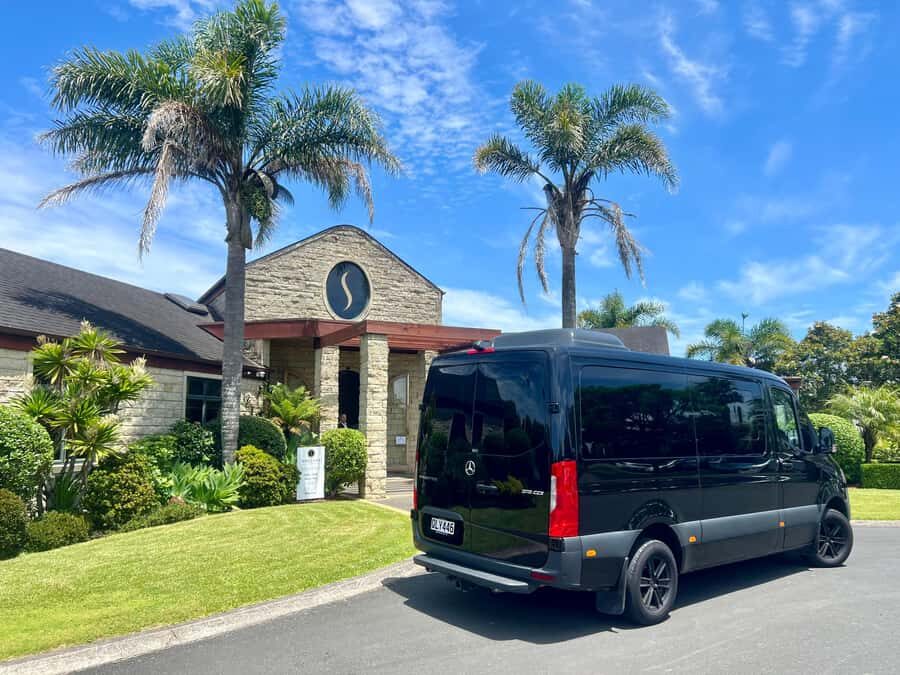 Auckland: Luxury Kumeu Wine Tour with Gourmet Lunch - Why This Tour Stands Out